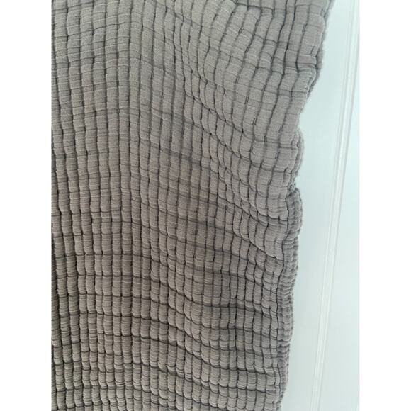 Parachute Organic Cotton Gauze Pillow Cover Square 24" Gray (1 case) - Picture 3 of 5